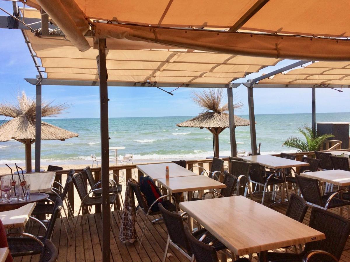 Апартаменты Beach, Wine, Dining, Sports, Summer, Winter Сериньян Экстерьер фото